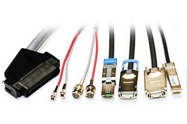 Lenovo - Cavo di rete - LC multi-mode (M) a LC multi-mode (M) - 5 m - fibra ottica - OM3 - per ThinkAgile HX2320 Appliance; ThinkSystem NE2580; ThinkSystem DM3000; DM5000; SD630 V2
